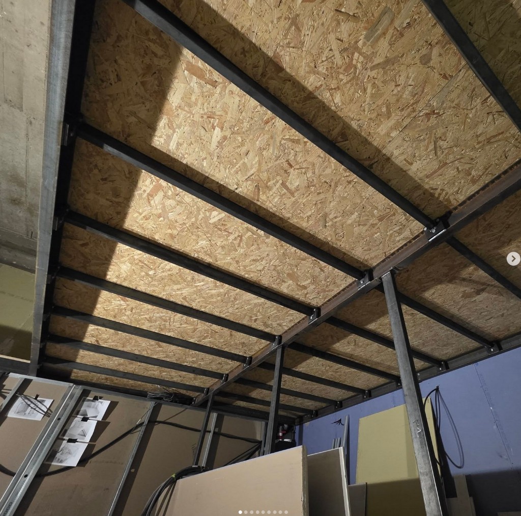 Escalier quart tournant gauche à limon central